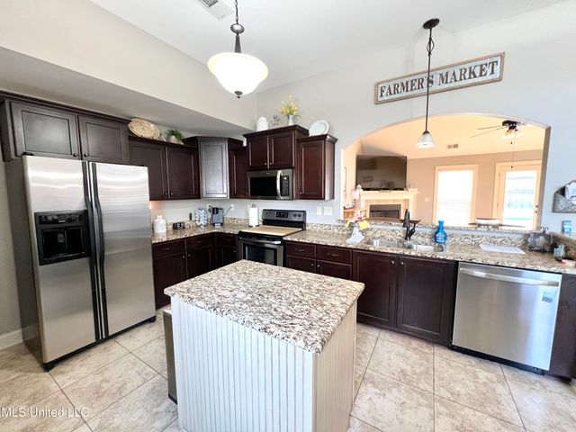 4703 W Dublin, Olive Branch, MS 38654