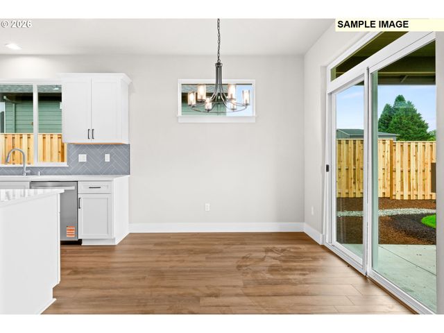 676 Ne SALING Dr W 96, Estacada, OR 97023