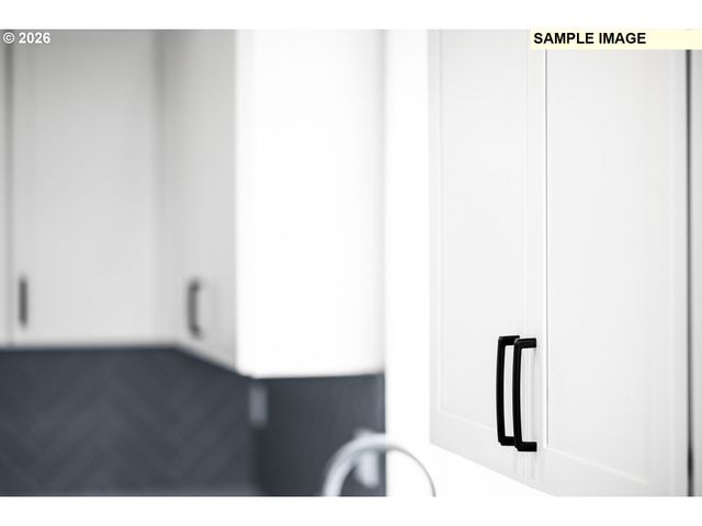 676 Ne SALING Dr W 96, Estacada, OR 97023