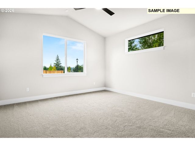 676 Ne SALING Dr W 96, Estacada, OR 97023