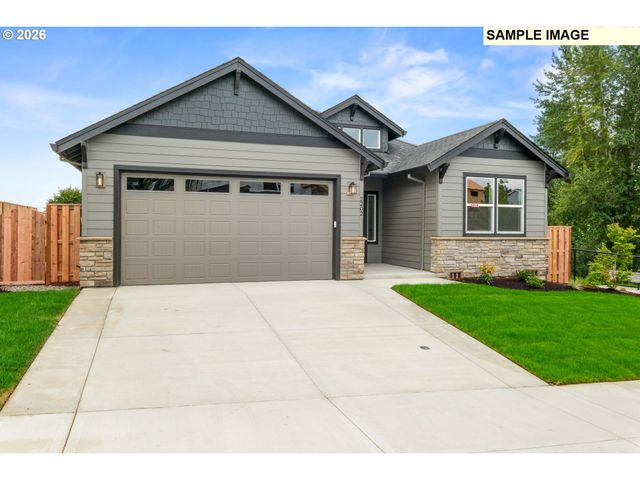 676 Ne SALING Dr W 96, Estacada, OR 97023