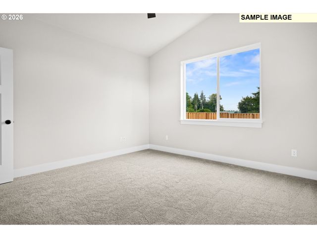 676 Ne SALING Dr W 96, Estacada, OR 97023