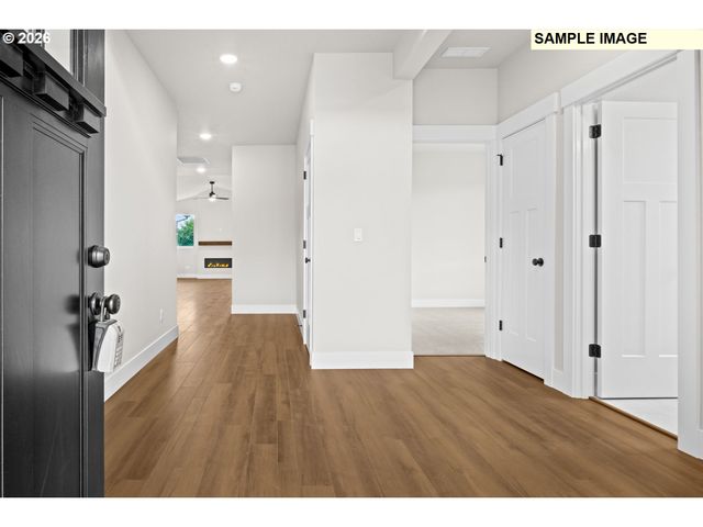 676 Ne SALING Dr W 96, Estacada, OR 97023