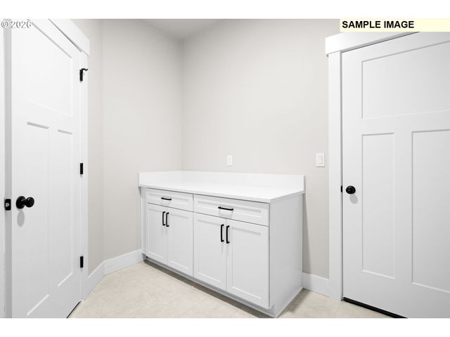 676 Ne SALING Dr W 96, Estacada, OR 97023