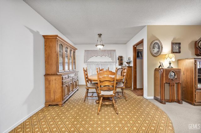 7809 Carol Sue Court, Bakersfield, CA 93308