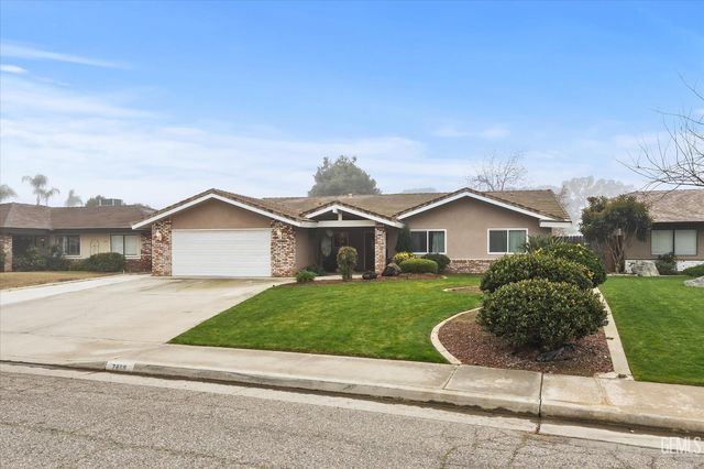 7809 Carol Sue Court, Bakersfield, CA 93308