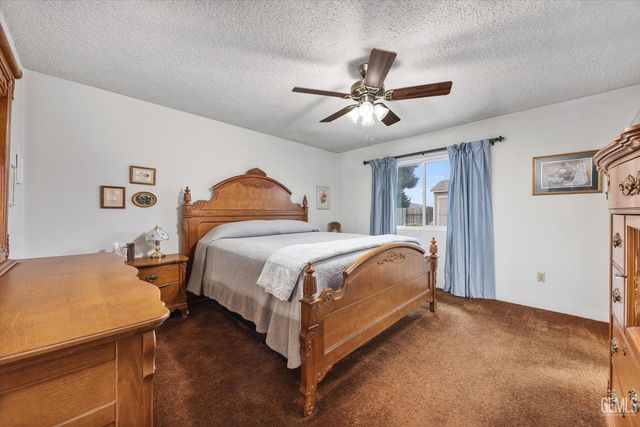 7809 Carol Sue Court, Bakersfield, CA 93308