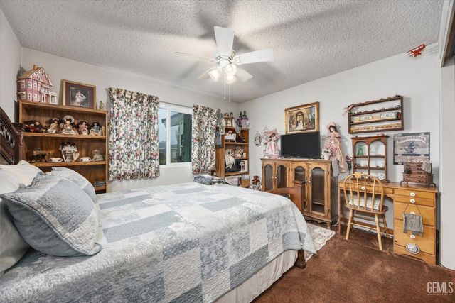 7809 Carol Sue Court, Bakersfield, CA 93308