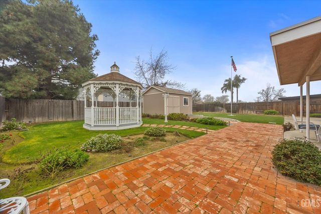 7809 Carol Sue Court, Bakersfield, CA 93308