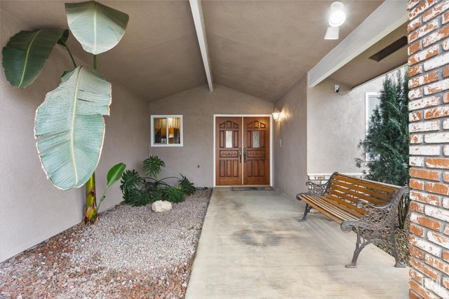 7809 Carol Sue Court, Bakersfield, CA 93308