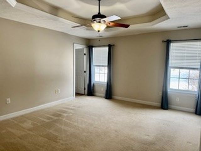 230 Shenango Fairway Dr, Shenango Twp, PA 16101