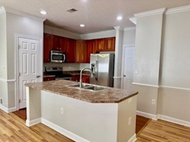 230 Shenango Fairway Dr, Shenango Twp, PA 16101