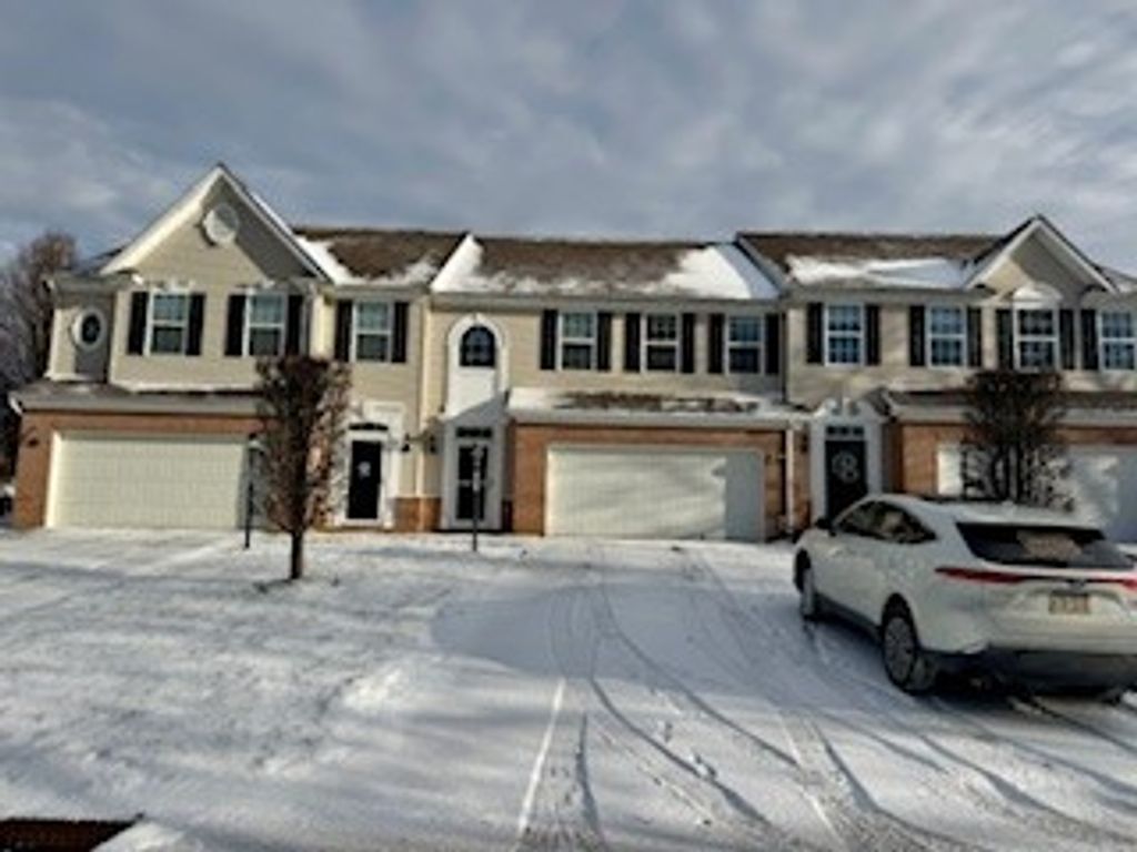 230 Shenango Fairway Dr, Shenango Twp, PA 16101