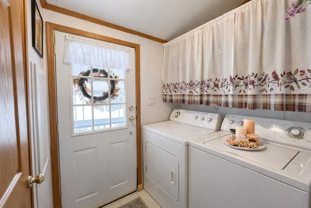 70 Bluebird Lane, Lyndon, VT 05851