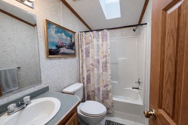 70 Bluebird Lane, Lyndon, VT 05851