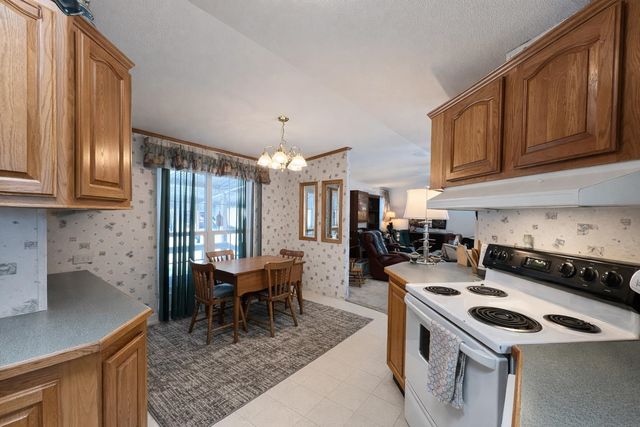 70 Bluebird Lane, Lyndon, VT 05851