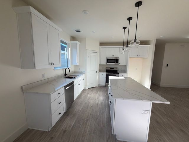 5707 Barkridge Drive, Granbury, TX 76048