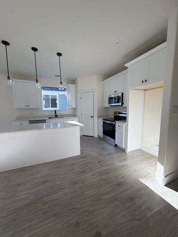 5707 Barkridge Drive, Granbury, TX 76048