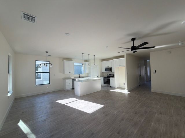 5707 Barkridge Drive, Granbury, TX 76048