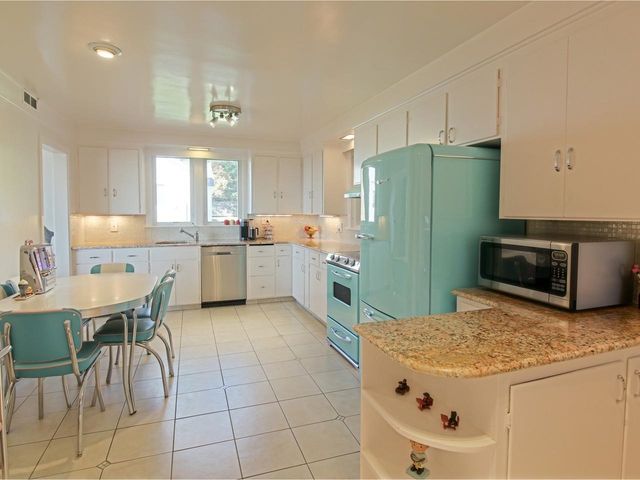 165 Crescent Road, Burlington, VT 05401