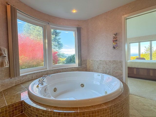 165 Crescent Road, Burlington, VT 05401