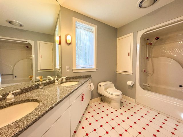 165 Crescent Road, Burlington, VT 05401