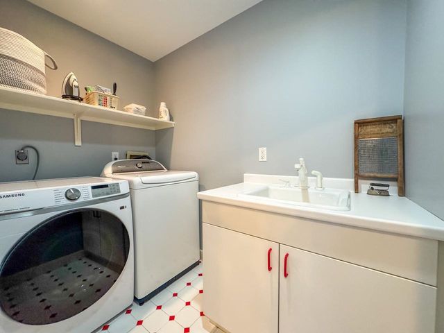 165 Crescent Road, Burlington, VT 05401