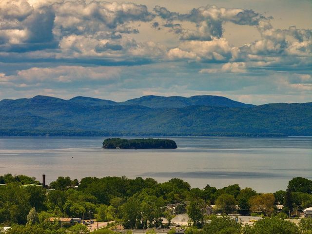 165 Crescent Road, Burlington, VT 05401
