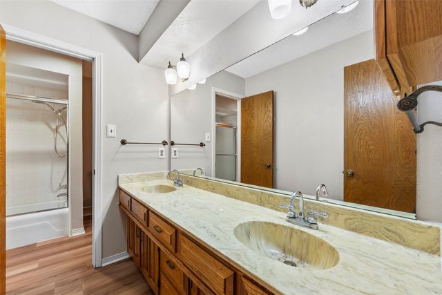 802 Rock Canyon Drive, Duncanville, TX 75137