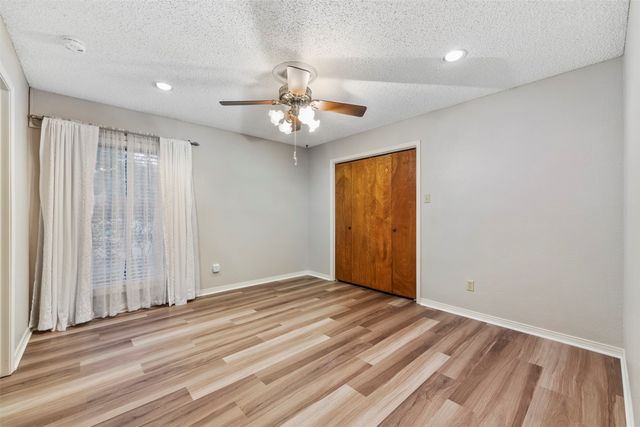802 Rock Canyon Drive, Duncanville, TX 75137