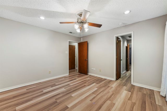 802 Rock Canyon Drive, Duncanville, TX 75137
