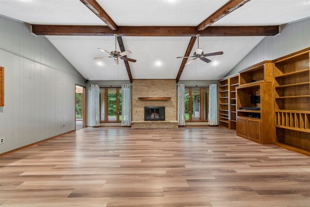 802 Rock Canyon Drive, Duncanville, TX 75137
