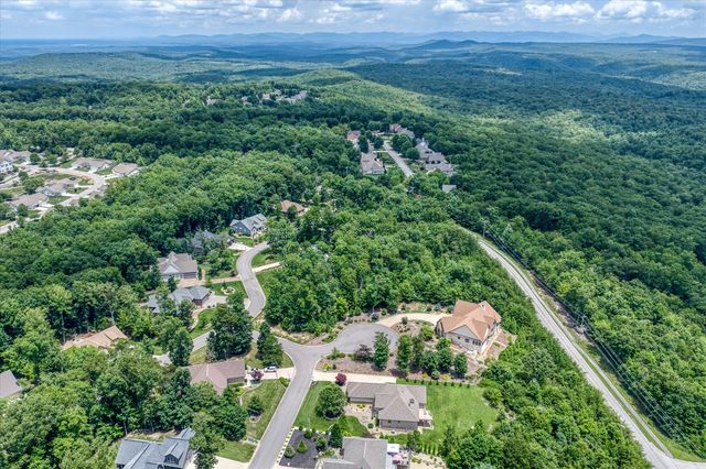 61 Bluff View Ct, Crossville, TN 38558