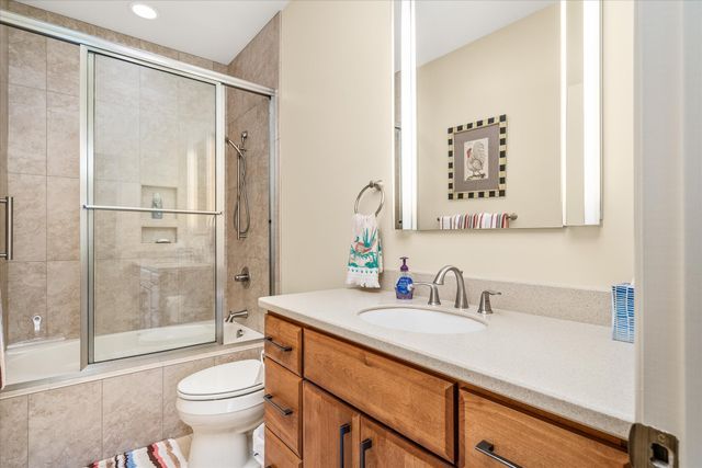 61 Bluff View Ct, Crossville, TN 38558