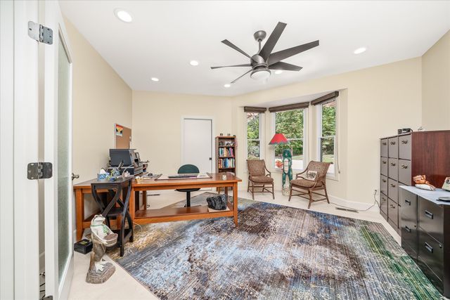 61 Bluff View Ct, Crossville, TN 38558