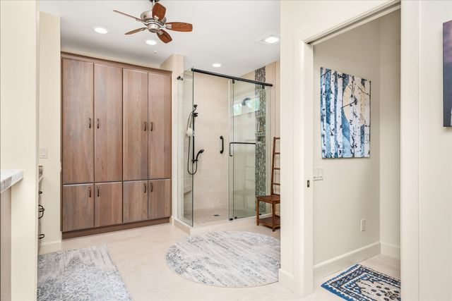 61 Bluff View Ct, Crossville, TN 38558