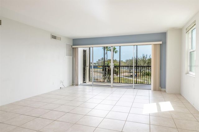 10355 PARADISE BOULEVARD 204, Treasure Island, FL 33706