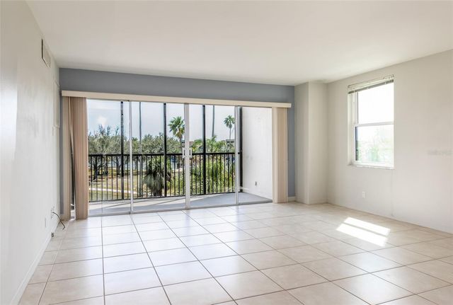 10355 PARADISE BOULEVARD 204, Treasure Island, FL 33706