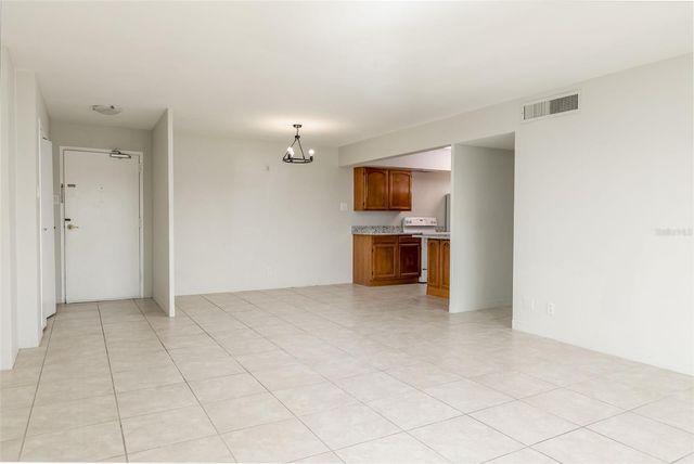 10355 PARADISE BOULEVARD 204, Treasure Island, FL 33706