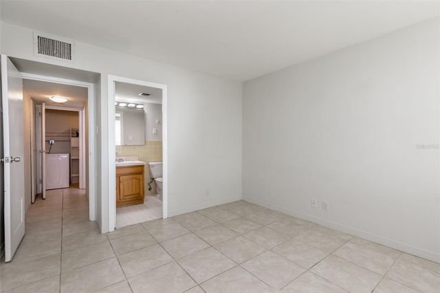 10355 PARADISE BOULEVARD 204, Treasure Island, FL 33706