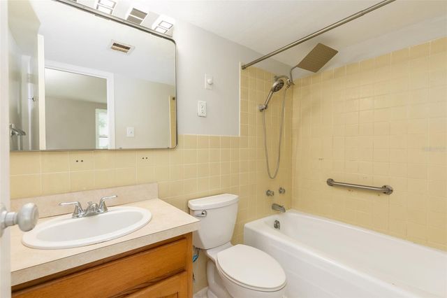 10355 PARADISE BOULEVARD 204, Treasure Island, FL 33706