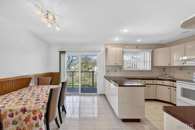 10391 Forest Brook Lane C, St Louis, MO 63146