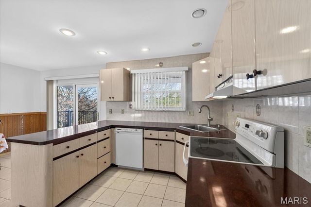 10391 Forest Brook Lane C, St Louis, MO 63146