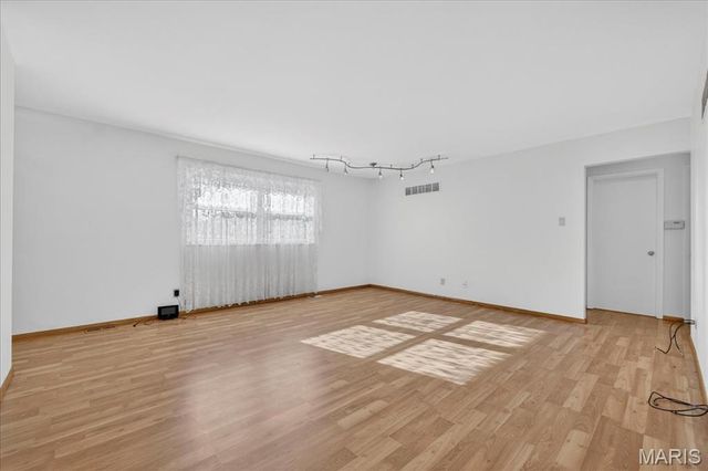 10391 Forest Brook Lane C, St Louis, MO 63146