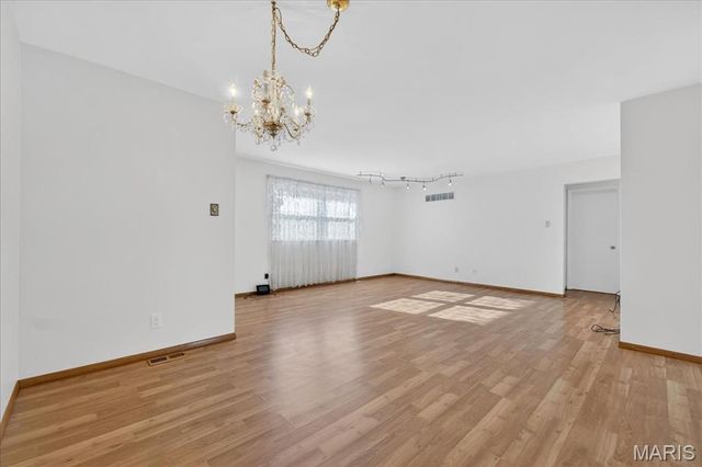 10391 Forest Brook Lane C, St Louis, MO 63146