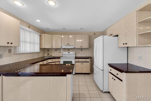 10391 Forest Brook Lane C, St Louis, MO 63146