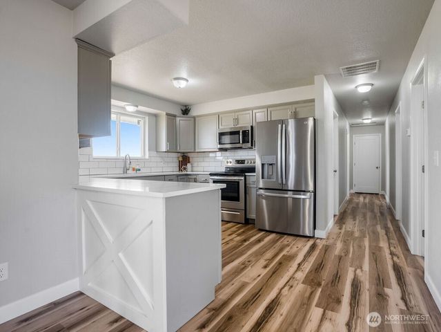 13576 NE Road 10, Moses Lake, WA 98837