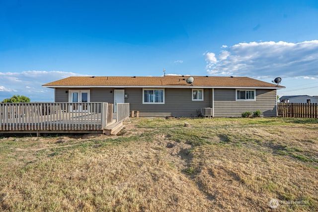 13576 NE Road 10, Moses Lake, WA 98837