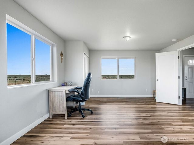 13576 NE Road 10, Moses Lake, WA 98837