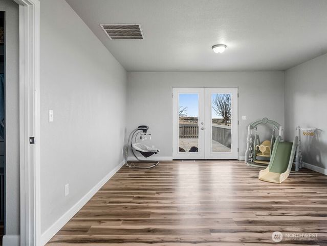 13576 NE Road 10, Moses Lake, WA 98837